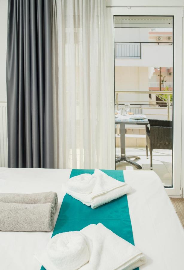 Lux Vip Apartments Peraía Eksteriør bilde