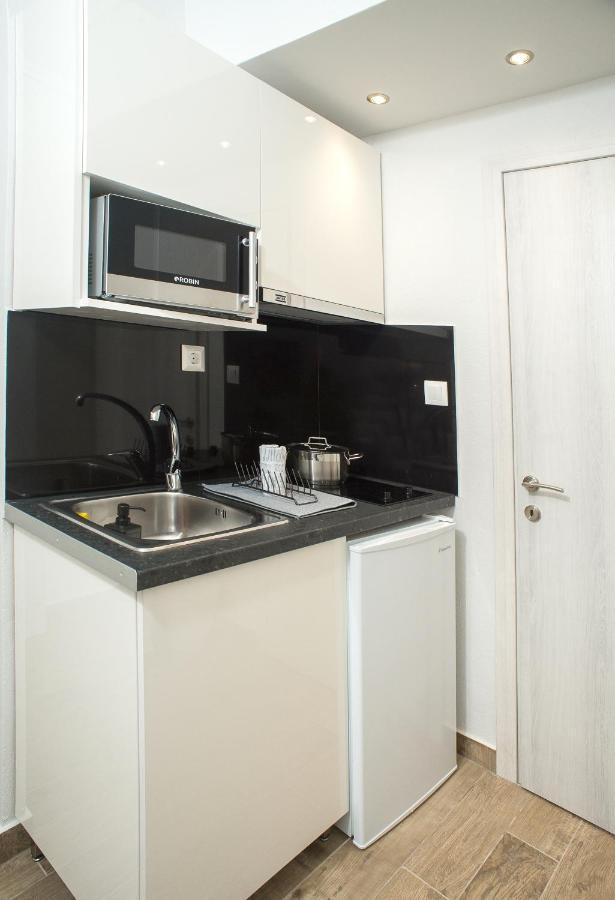 Lux Vip Apartments Peraía Eksteriør bilde